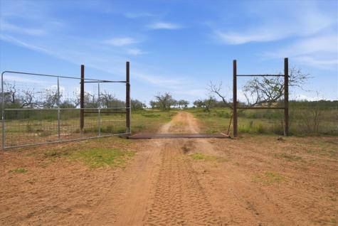 817 County Road 119 Alice TX 78332