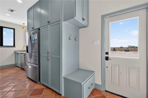 1389 W Fm 2044 Alice TX 78332