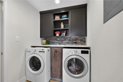 1389 W Fm 2044 Alice TX 78332