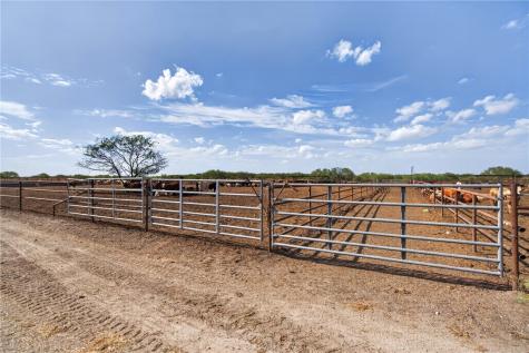 1389 W Fm 2044 Alice TX 78332