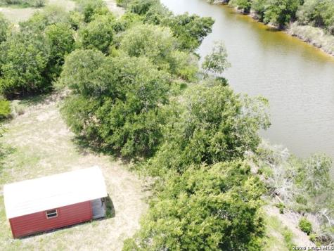 177 Schirmer Woodsboro TX 78393