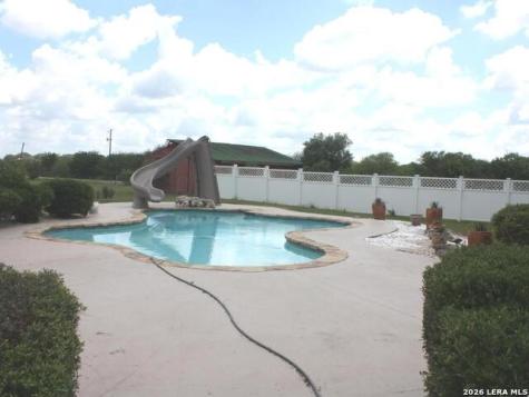 177 Schirmer Woodsboro TX 78393