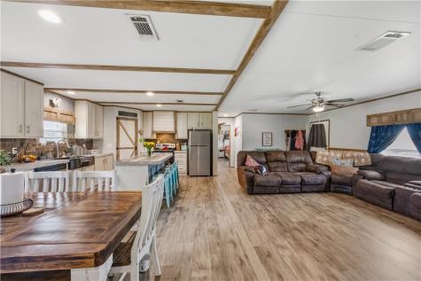 490 Hernandez Road Poteet TX 78065