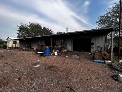 2606 Old Saint Marys Beeville TX 78102