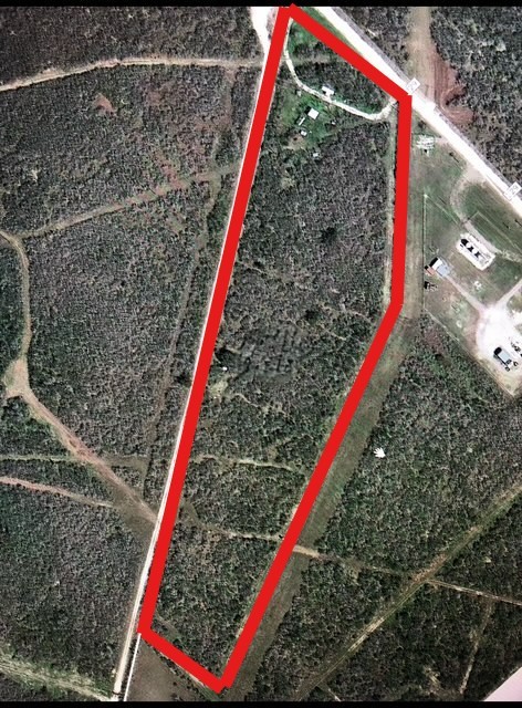 211 County Road 229 Creek Three Rivers TX 78071