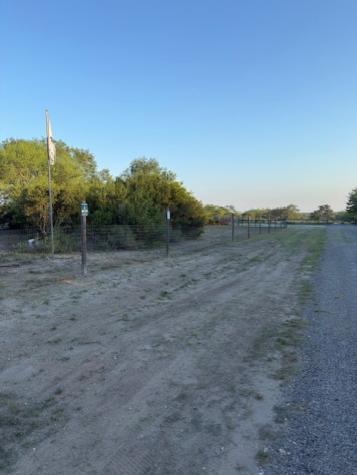 211 County Road 229 Creek Three Rivers TX 78071