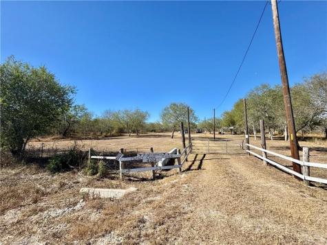 4204 County Road 308 Orange Grove TX 78372