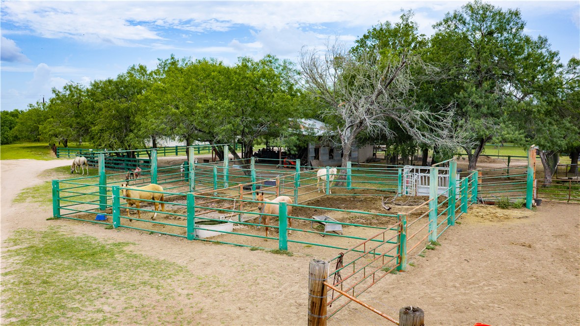 560 Fm 624 George West TX 78022