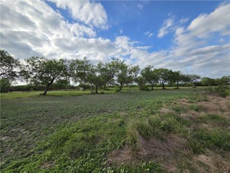 3073 Bravo 6 San Diego TX 78384