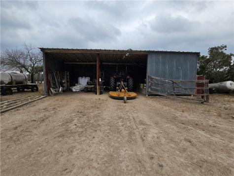3073 Bravo 6 San Diego TX 78384