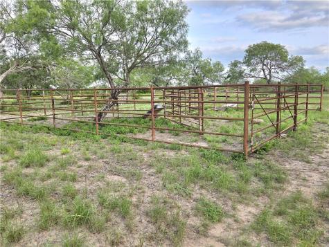 3073 Bravo 6 San Diego TX 78384