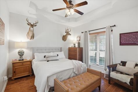 279 County Road 302 George West TX 78022