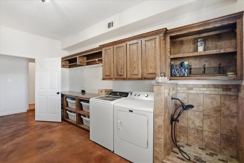 279 County Road 302 George West TX 78022