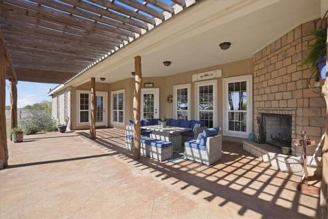 279 County Road 302 George West TX 78022