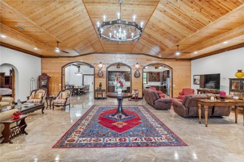 1058 S Smith Avenue Hebbronville TX 78361
