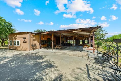 1058 S Smith Avenue Hebbronville TX 78361