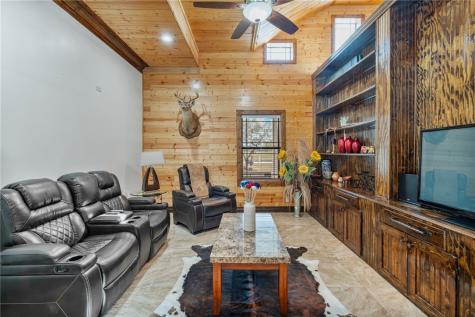 1058 S Smith Avenue Hebbronville TX 78361