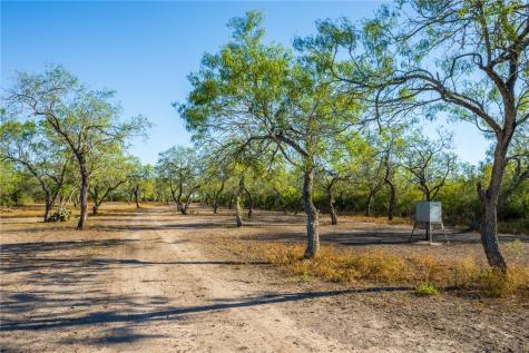 5133 County Road 95 Robstown TX 78380