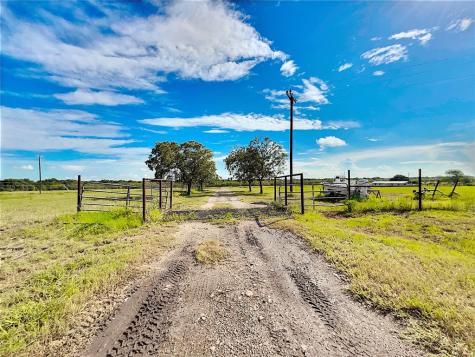 3389 Fm 888 Beeville TX 78102