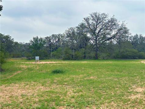 586 Jenschke Lane Poteet TX 78065