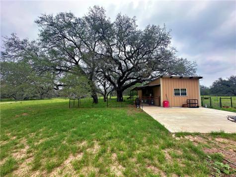 586 Jenschke Lane Poteet TX 78065