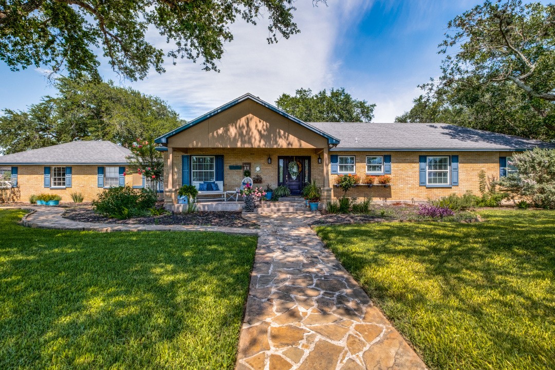 174 County Road 351 Mathis TX 78368