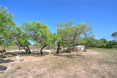 4003 Fm-1349 Beeville TX 78102