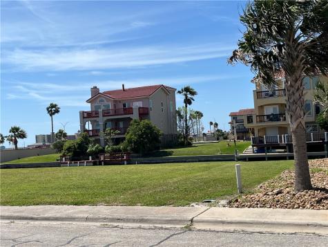 713 Kings Point Corpus Christi TX 78402