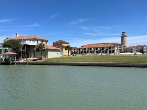 713 Kings Point Corpus Christi TX 78402