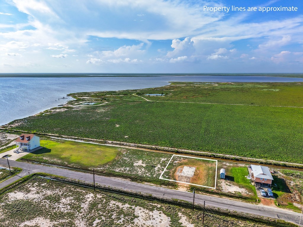 50-51 Northview Rockport TX 78382