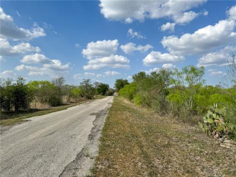 00 King Lane Beeville TX 78102