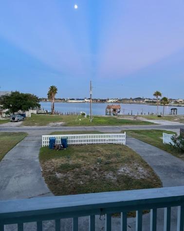 10 Riviera Drive Drive Ka Unit #1 Rockport TX 78382