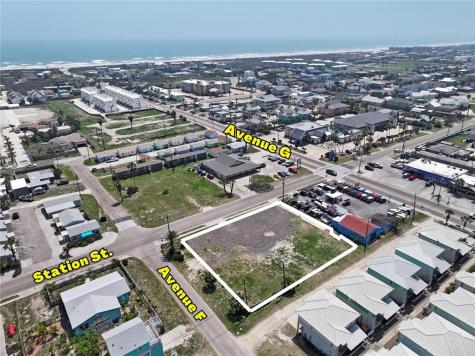 602 & 610 S Station Port Aransas TX 78373