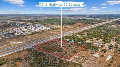 1121 S Highway 35 Aransas Pass TX 78336