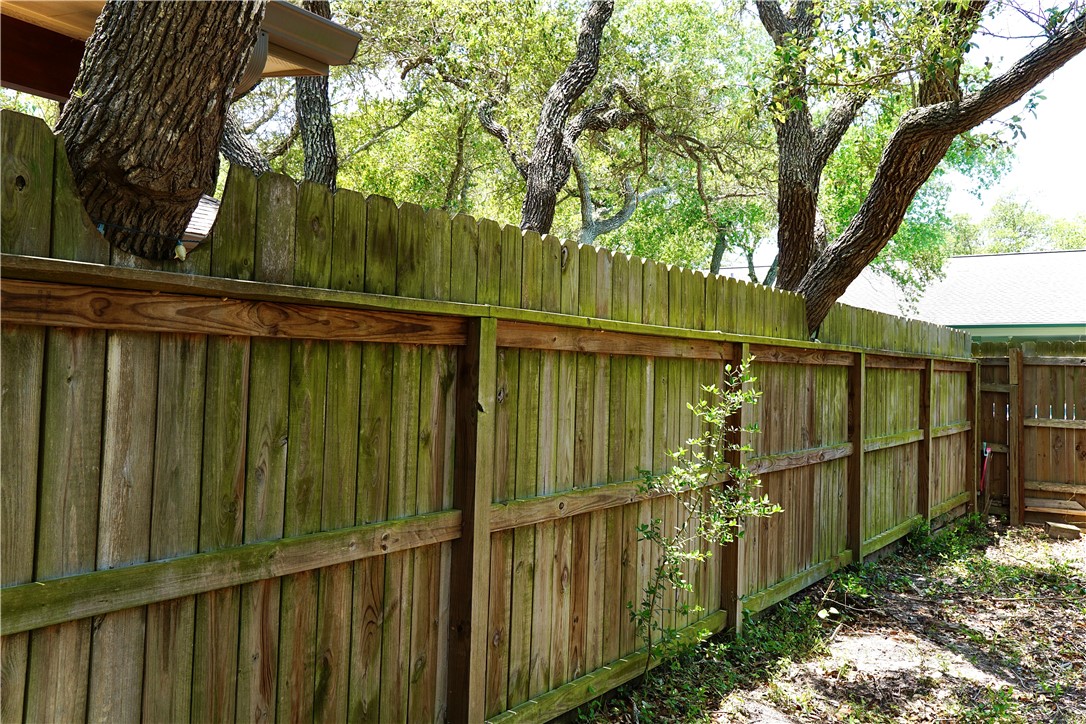 1121 Egret Rockport TX 78382