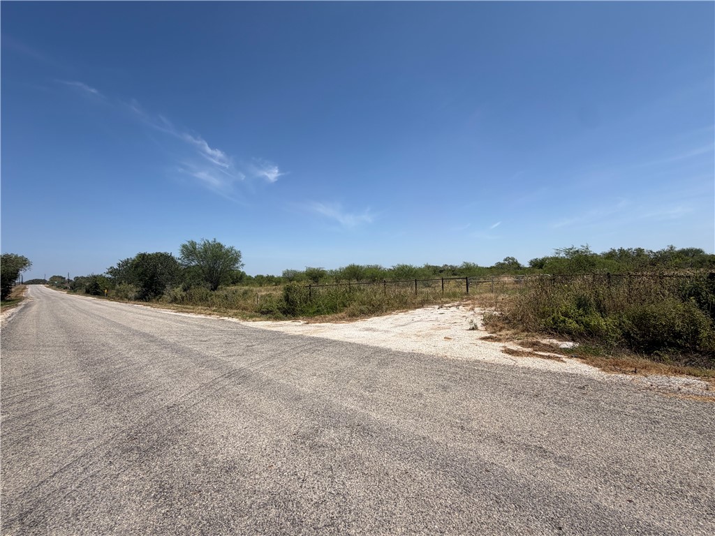 3826 Cr 189 Karnes City TX 78118