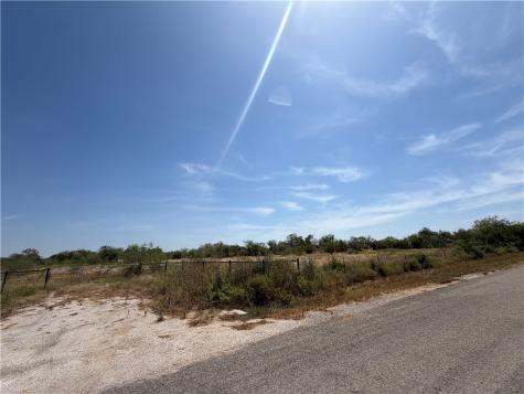 3826 Cr 189 Karnes City TX 78118