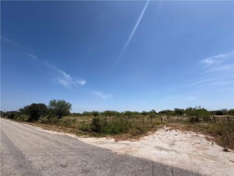 3826 Cr 189 Karnes City TX 78118