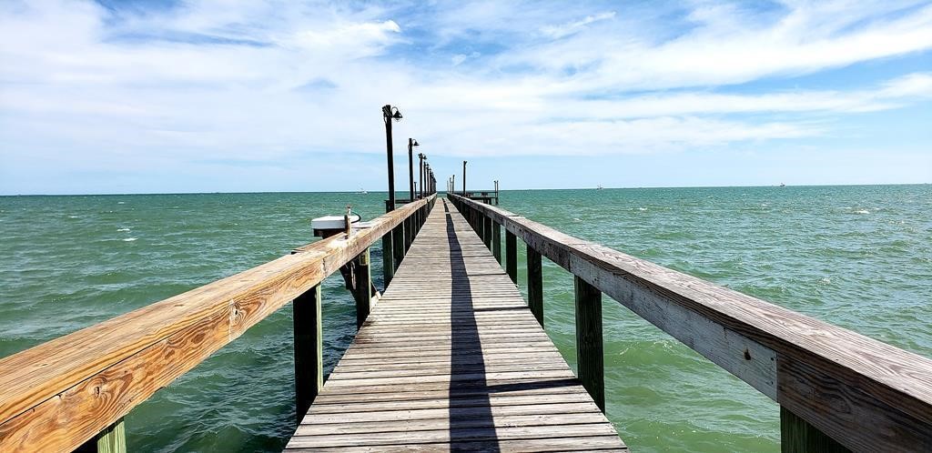101 Sea Glass Cove Rockport TX 78382