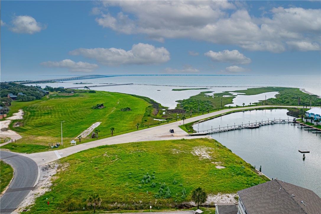 101 Sea Glass Cove Rockport TX 78382