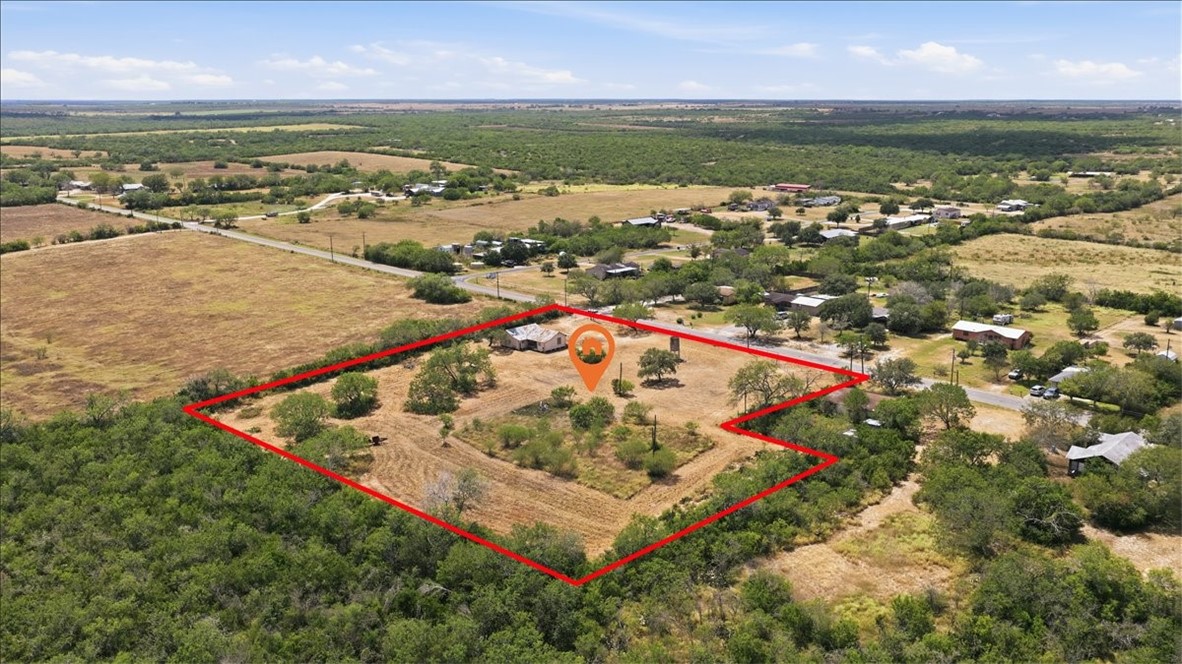 1507 Middle Road George West TX 78022