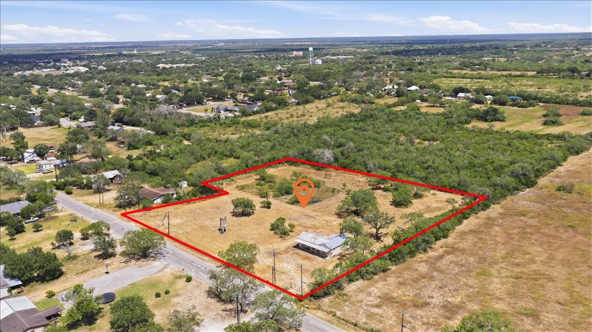 1507 Middle Road George West TX 78022