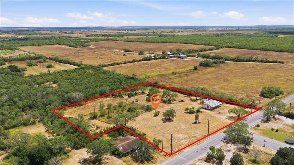 1507 Middle Road George West TX 78022