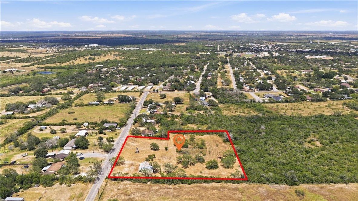 1507 Middle Road George West TX 78022