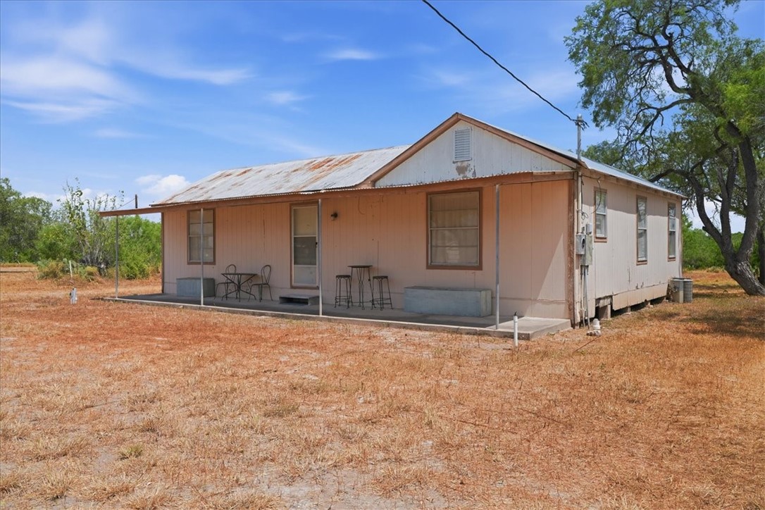 1507 Middle Road George West TX 78022