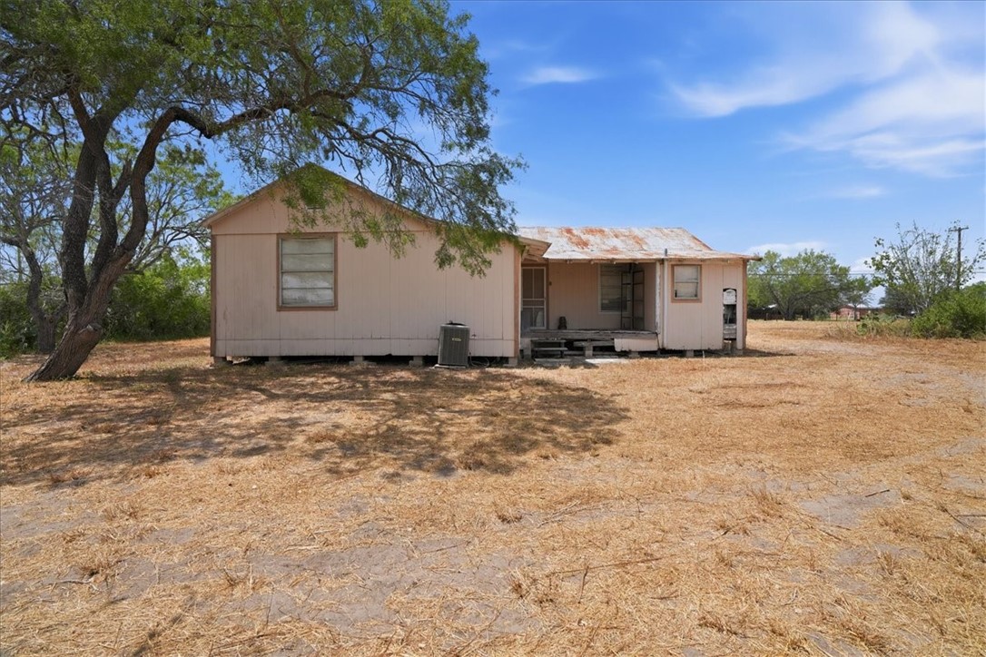 1507 Middle Road George West TX 78022