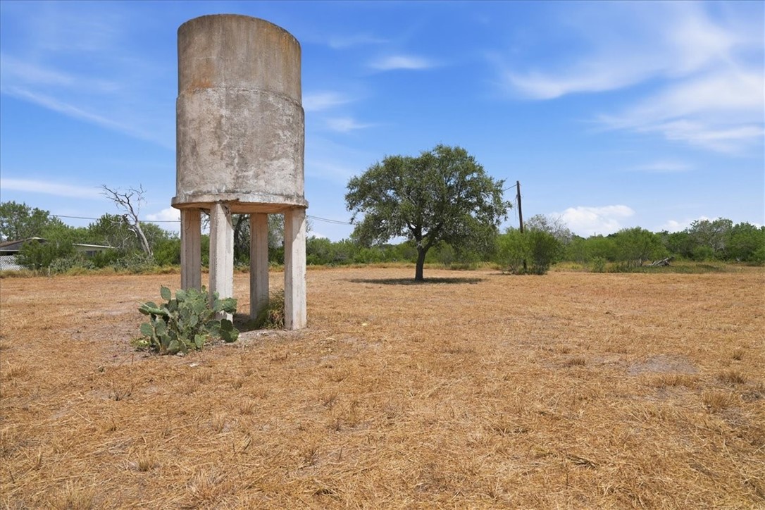 1507 Middle Road George West TX 78022