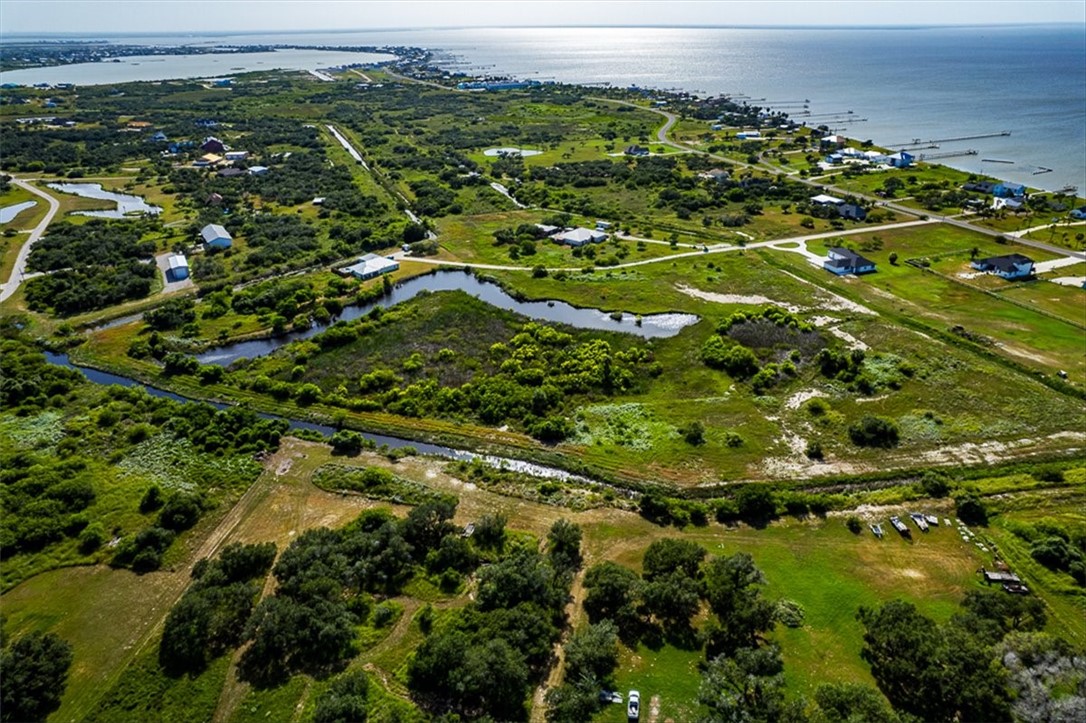 105 Windcrest Lane Rockport TX 78382