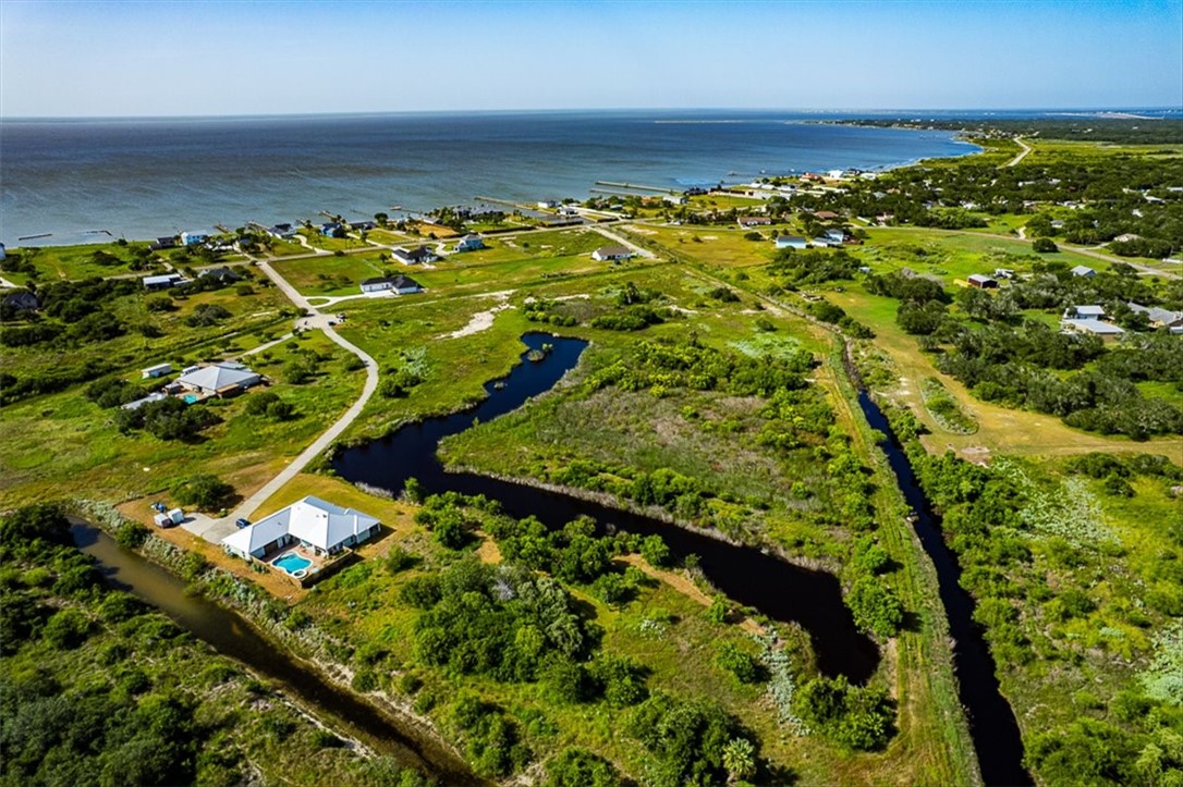 105 Windcrest Lane Rockport TX 78382