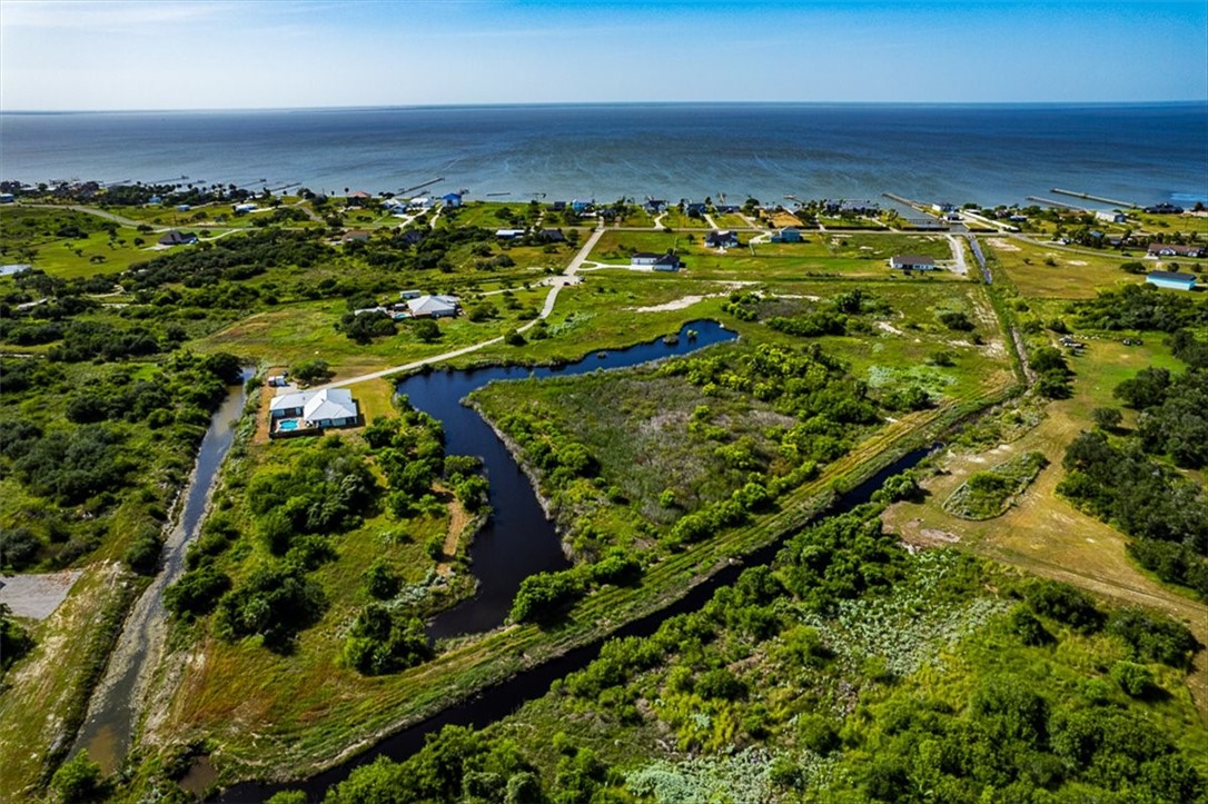 105 Windcrest Lane Rockport TX 78382